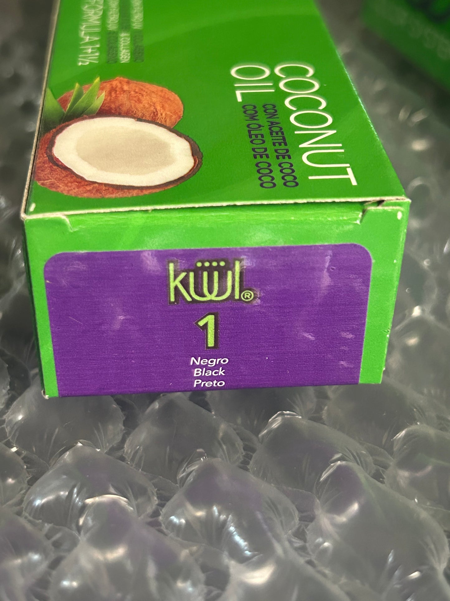 Kuul hair color black