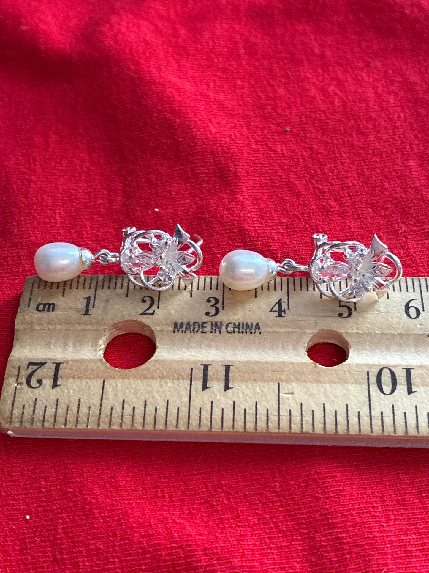 Sterling silver pearl drop earrings