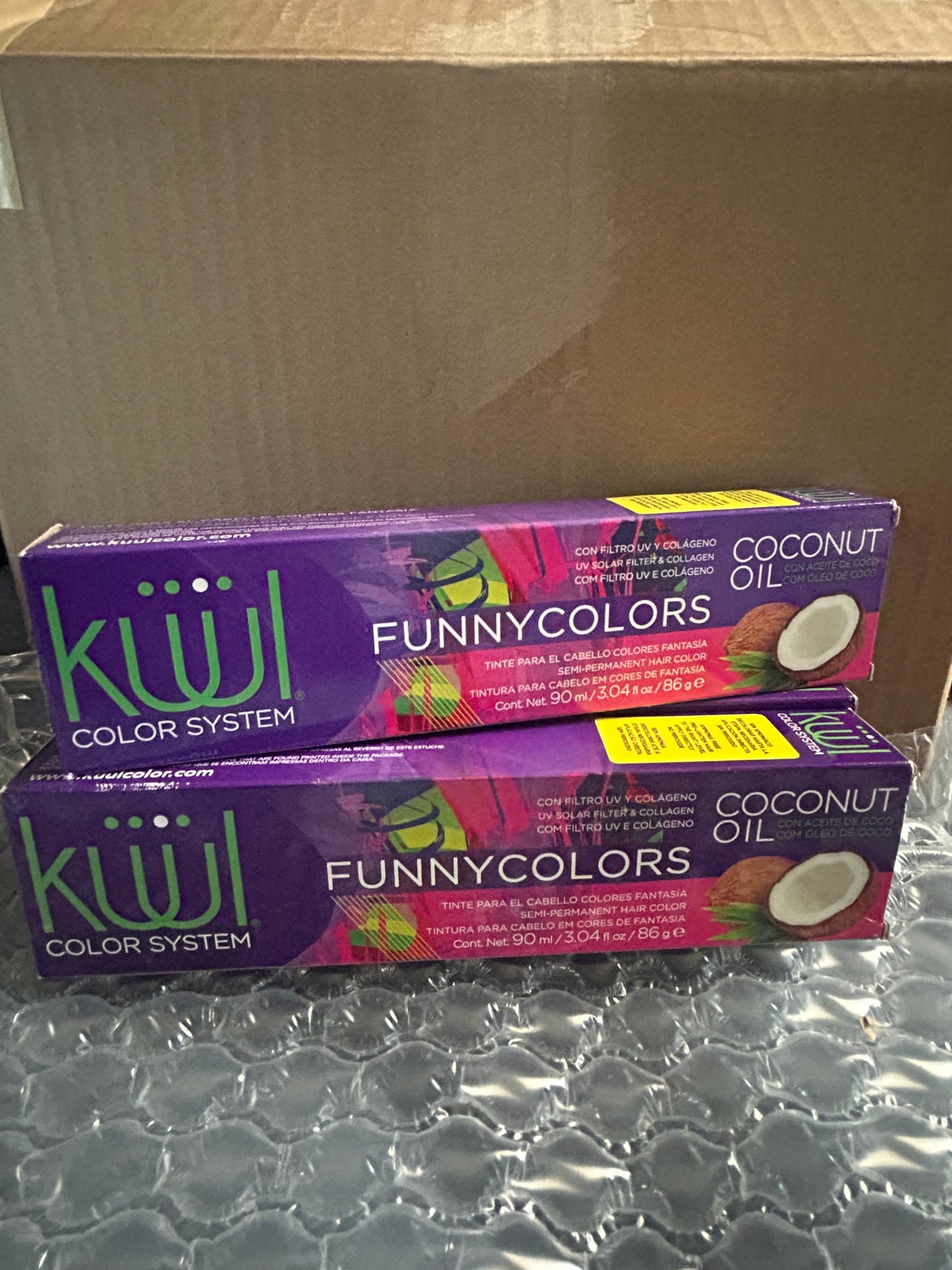 Kuul funny colors red violet