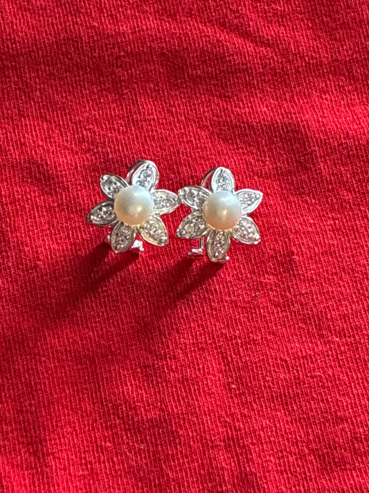 Sterling silver 925 flower pearl earrings