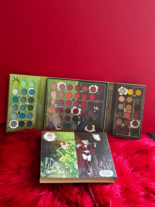 Poison ivy Harley Quinn Eyeshadow palette