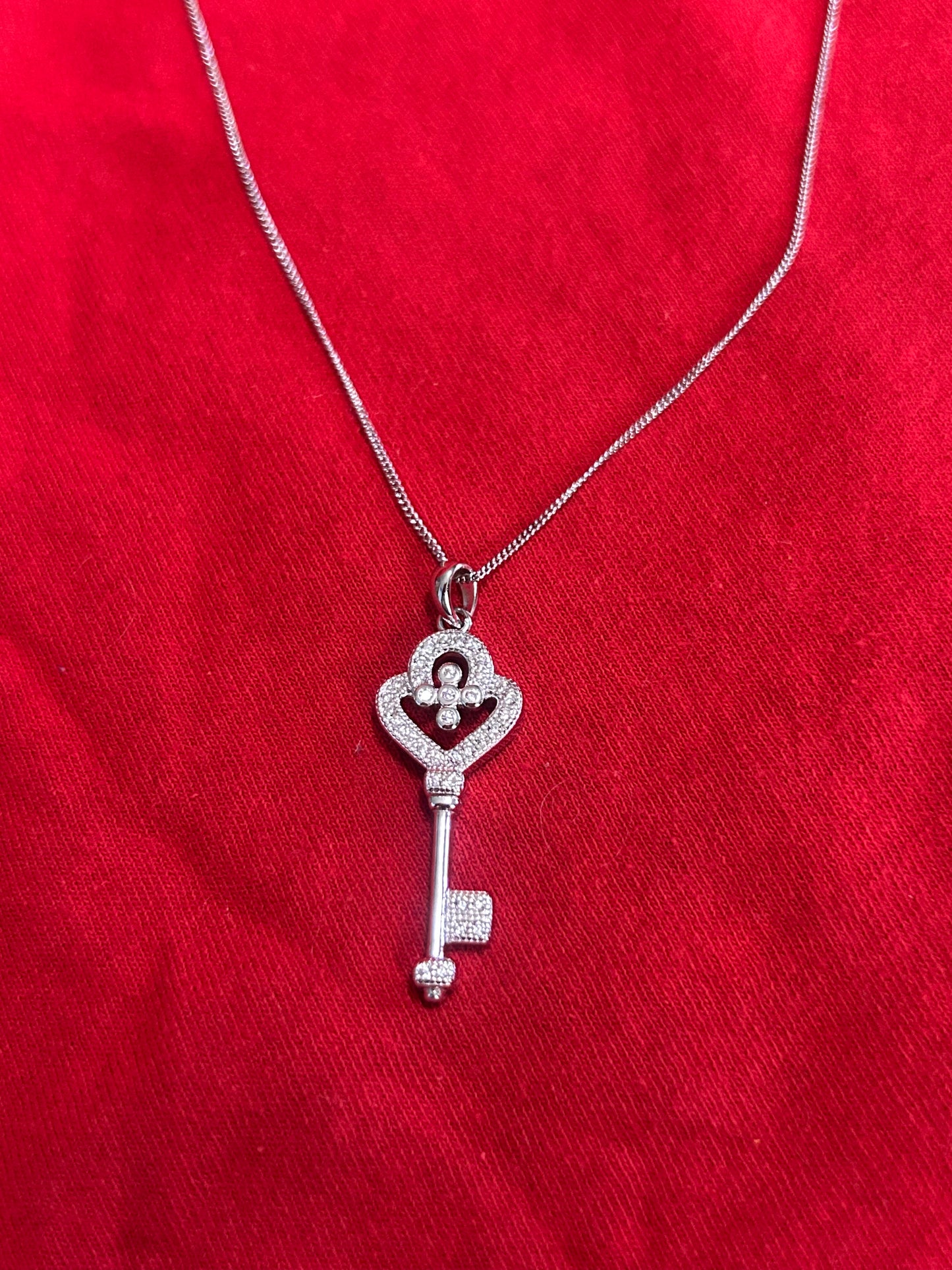 Sterling silver key pendant with necklace