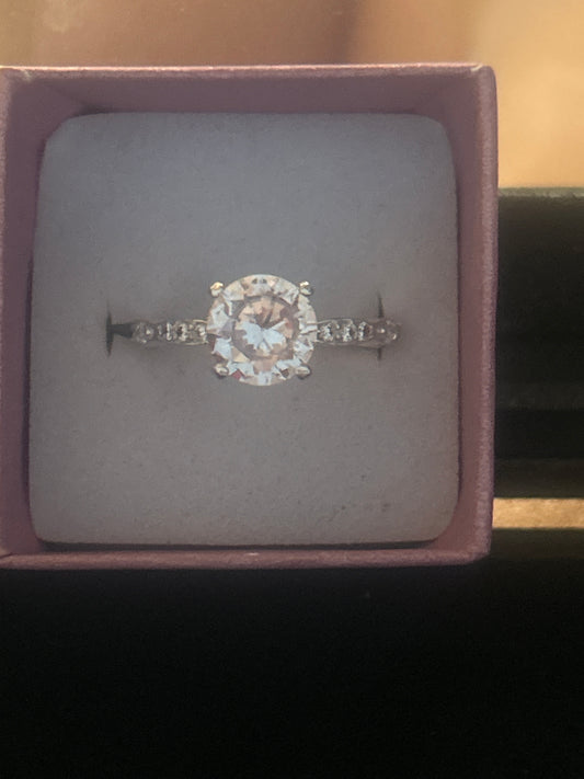 Sterling silver ring with cubic zirconia
